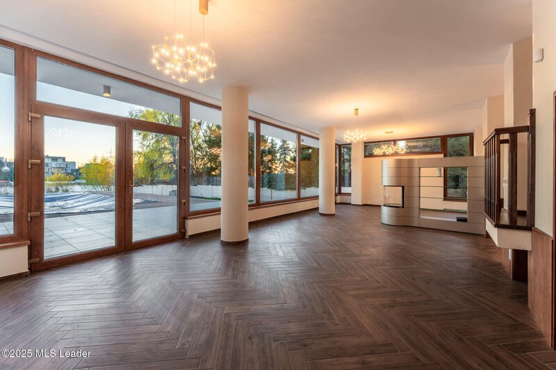 Vila pe malul lacului Mogosoaia | 617 mpt, teren 1182 mp